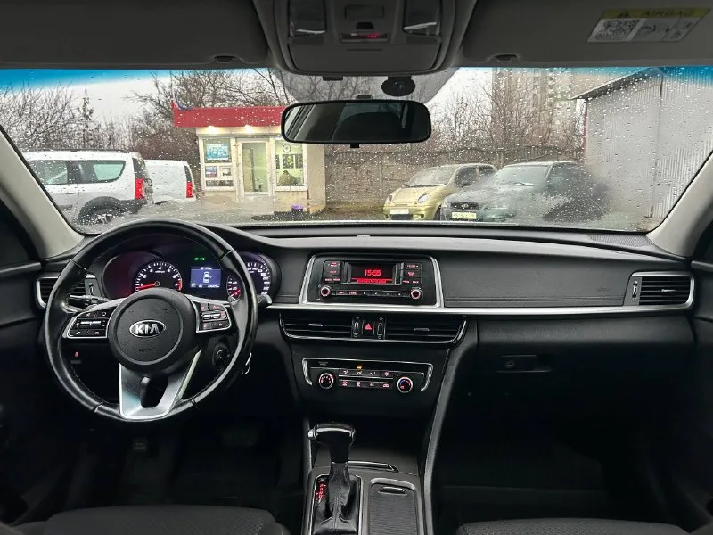 Продам kia optima iv рестайлинг 2020г 2л бензин коробка автомат aisin 1 собственник автомобиль в отличном состоянии, вид имеет шикарный, бережная эксплуатация, обслужен, вложений не требует. двигатель, коробка, техника, электрика все работает отлично, без вложений и проблем. пробег 206 тыс. км. (родной) с документами все в порядке. 💰🔥цена: 1 млн. 590 тыс. руб. осмотр г. шахтерск, торез, снежное. тел. : ☎ +7949-365-61-27 📲 tg: александр 📞 звоните: +7(949)3656127 - фотография - 5