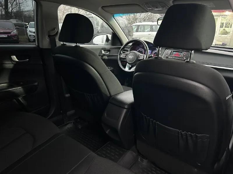 Продам kia optima iv рестайлинг 2020г 2л бензин коробка автомат aisin 1 собственник автомобиль в отличном состоянии, вид имеет шикарный, бережная эксплуатация, обслужен, вложений не требует. двигатель, коробка, техника, электрика все работает отлично, без вложений и проблем. пробег 206 тыс. км. (родной) с документами все в порядке. 💰🔥цена: 1 млн. 590 тыс. руб. осмотр г. шахтерск, торез, снежное. тел. : ☎ +7949-365-61-27 📲 tg: александр 📞 звоните: +7(949)3656127 - фотография - 9