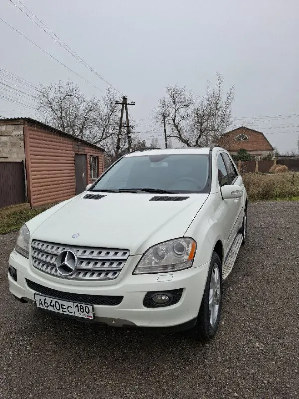 Продам mercedes мл-350 полный привод. газ-бензин 2008 г с родным пробегом 275.000 км, 2й хозяин с салона. автомобиль не бит не крашен, полностью в заводской краске даже бампера, все стёкла родные, по машине нет ниодной ошибки, двигатель и коробка в отличном состоянии, салон кожа + алькантара, коробка автомат, люк, климат контроль, подогрев сиденьев, диски r19 amg с новой зимней резиной. цена : 1.350.000 ру мариуполь +79497083589 андрей 📞 звоните: +7(949)7083589 - фотография - 2