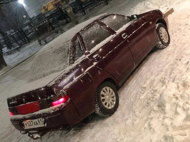 Продам ваз 2110 8 клоп 🚗 состояние хорошее🎀 хороший инжектор коробка переключает нормально ничего не... - фотография