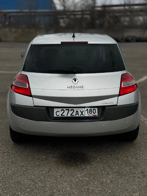 Продам renault megane 2 (рестайлинг) 2006г. в.,1.5 tdi механическая кпп! состояние достойное, оцинкованный кузов!!!всё работает исправно! по комплектации: датчик света, датчик дождя, климат, мультируль, круиз, кнопка старт-стоп, 4 электро стеклоподъёмника, лэд туманки! установлена большая магнитола! новая зимняя резина!пробег 223 тыс. км цена 550тыс. руб. торг реальному покупателю! осмотр г. макеевка. +79493336942 📲 tg: дмитрий 📞 звоните: +7(949)3336942 - фотография - 5