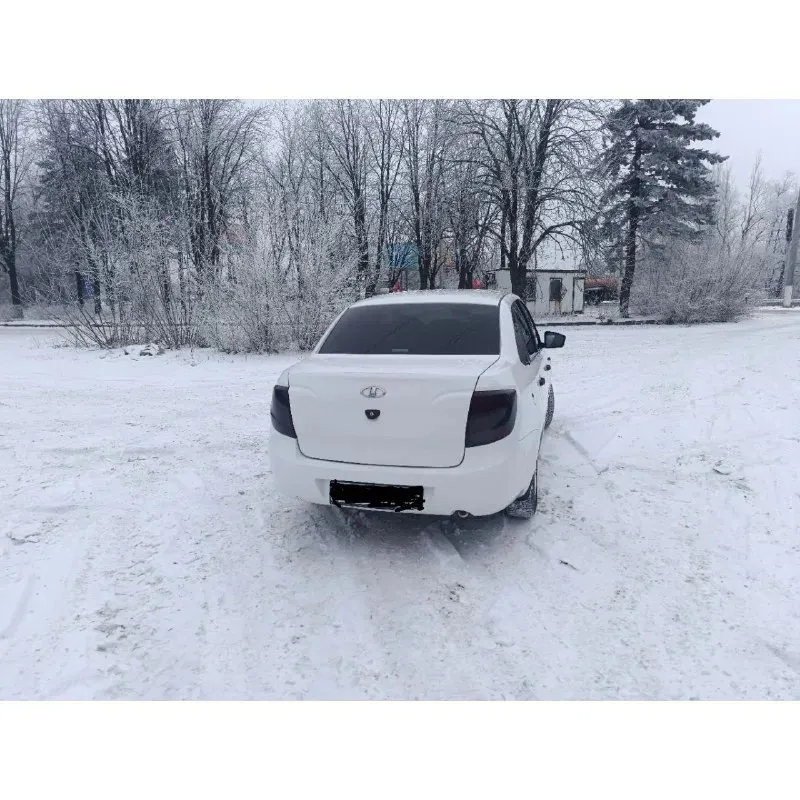 Марка автомобиля: ваз гранта год выпуска: 2016 пробег: 235000 км объем двигателя: 1,6 описание: в хорошем состоянии как внешне так и технически, по факту 2й хозяин, прошита едет очень бодро, масло не ест. установлено гбо, по ходовке вся обслужена, новые фильтра, масло, торг уместен у капота, запретов и штрафов нет, оформление без проблем. остальное могу рассказать тг либо по телефону. цена: 420000 номер телефона: +79490496849 город: макеевка 📞 звоните: +7(949)0496849 - фотография - 2