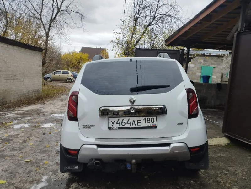 Продам renault дастер/ renault duster 2017 года, 3 владельца, в хорошем состоянии, двигатель 2 литра, бензин, полный привод, механика 6-ступка, автомобиль не бит и не крашен, 191 тысяча родного пробега, все стёкла родные, никаких проблем нет, в автомобиле присутствует магнитола teyes, камера заднего вида teyes - sony матрица 4к, сигнализация с автозапуском starline, датчик температуры двигателя. сиденья в качественных чехлах, под чехлами новый салон. за машиной ухаживали, всё обслуживалось вовремя, на обслуживании не экономили. два ключа, оба ключа в чехлах, так же есть книжка по эксплуатации и сервисная книжка в которой записаны все то, за машину не стыдно. цена: 1.265₽ торг при осмотре! тел. +7 949 397-68-18 📲 tg: @alexander_2200 📞 звоните: +7(949)3976818 - фотография - 3