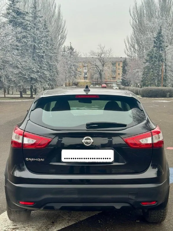Nissan qashqai (2017г. ) пробег 170 тыс. км. двигатель 2.0 (бензин) коробка автоматическая 2 владельца, родной окрас без гнили и рыжиков, два ключа, два комплекта резины. двигатель и коробка в отличном состоянии, ходовая обслужена. 2х зонный климат-контроль мультируль, электро-зеркала, подогрев сидений, круиз-контроль, датчик света/дождя, обогрев зеркал и лобового стекла, камера заднего вида,4 стеклоподъемника, мультимедиа с bt, aux, cd, usb. сигнализация star-line с автозапуском. авто в хорошем состоянии, двигатель работает отлично, коробка переключает плавно. состояние сел и поехал! документы в порядке, переоформление в мрэо. цена : 1.495.000 рублей (торг, возможна продажа в кредит) +79493963707 (telegram) +79495834901 (telegram) 📞 звоните: +7(949)3963707 - фотография - 7