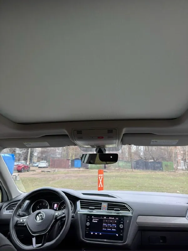 Продам 7-местный volkswagen tiguan 2021 г. объем 2,0. пробег 60 тыс. км. автомобиль в отличном состоянии, безопасность заводская, панорамная крыша, запуск двигателя с кнопки, адаптивный круиз-контроль, датчик слепых зон, климат контроль и тд. никаких вложений не требует. готов к проверкам на любом сто. осмотр автомобиля в г. енакиево. vin: 3vv3b7ax4mm060377 стоимость 3 млн. : +7 949 343-24-43; +7 949 326-26-77 📞 звоните: +7(949)3432443 - фотография - 6