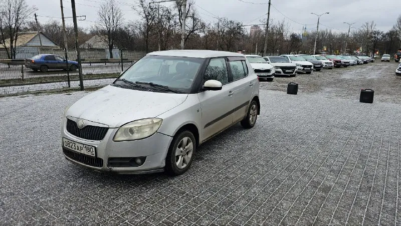 Skoda fabia год выпуска: 2007 тип кпп: механическая объем двигателя: 1.4 литра тип топлива: бензин п... - фотография