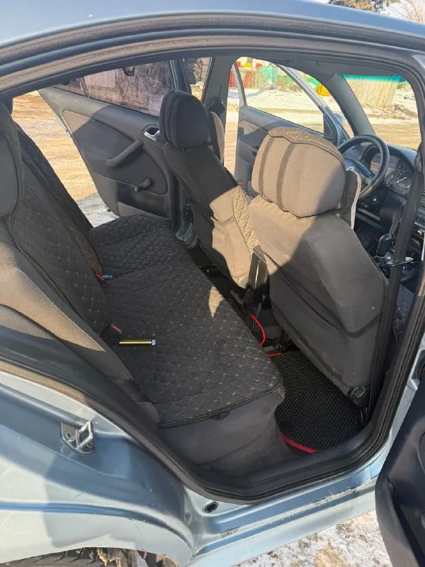 Продам шкода октавиа 2004 года рождения полностью на ходу сел и поехал все греет и морозит комплект летней резины на титанах газ бензин цена 420000₽ торг у капота все нюансы видны на фото машина каждый день на ходу кому интересно пишите звоните +79495259181 - фотография - 5