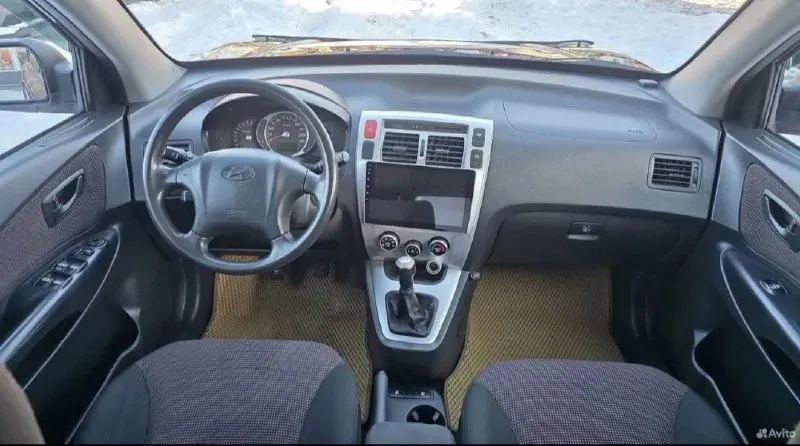 Hyundai tucson 2.0 мт 2008год передний привод в великолепном состоянии. пробег 230т. 3 хозяина, "зел... - фотография