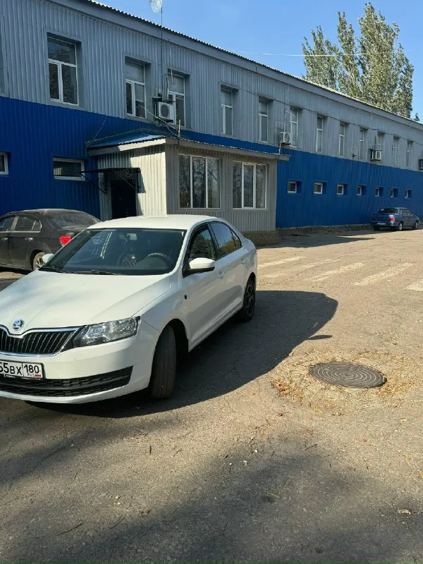 Продам авто skoda рапид 2016г двс 1.6 мкп 5ст) газ/бензин ! пробег 266т. км машина на уверенном ходу... - фотография