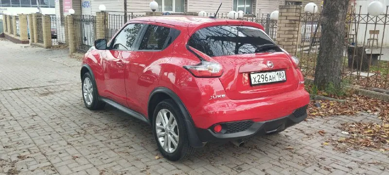 Nissan juke 2016 год, рестайлинг. мотор 1.6 турбо,190 л. сил. полный привод( подключаемый, авто, и только передний) пробег 115 000 км. машина в отличном состоянии. стоит надежный вариатор, ресурс большой лёд фары перед и зад. в линзах ксенон, освещение отличное. установлена андроид магнитола, улучшена музыка бесключевой доступ, старт-стоп, камера заднего хода, люк, серворуль, сигнализация с автозапуском и управлением с приложения на телефоне, климат контроль. ... один хозяин. пробег родной. донецк. цена 1 340 000💥💥 рублей. возможен обмен. .. +79494596510 - фотография - 2