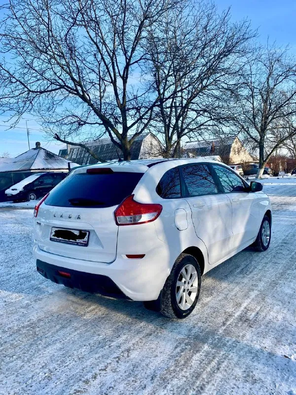 Продам ваз xray 2017 г я собственник. состояние отличное кузов без дефектов, по технике на твердую 5! пробег 142000т. км. двигатель 1.8 бензин масло не берет работает ровно без нареканий. кпп механика 5ст. за автомобиль не стыдно остекление все заводское 2 комплекта резины. комплектация полная кондиционер. abs, esp подогревы зеркал, заднего стекла, передних сидений. анти-откат назад мультируль мультимедиа с bt 4 стеклоподъемника машина полный фарш приезжайте смотрите с документами порядок я собственник переоформление без проблем цена 790000 тысяч рублей торг реальному покупателю у капота. связь со мной: +7949-521-31-10 +7949-329-65-85 так же на этих номерах есть телеграмм осмотр г. харцызск всем добра 🤝 📲 tg: bogdan v. 📞 звоните: +7(949)5213110 - фотография - 2