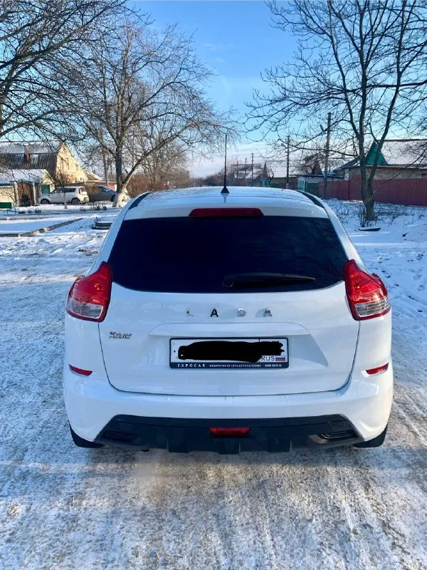 Продам ваз xray 2017 г я собственник. состояние отличное кузов без дефектов, по технике на твердую 5! пробег 142000т. км. двигатель 1.8 бензин масло не берет работает ровно без нареканий. кпп механика 5ст. за автомобиль не стыдно остекление все заводское 2 комплекта резины. комплектация полная кондиционер. abs, esp подогревы зеркал, заднего стекла, передних сидений. анти-откат назад мультируль мультимедиа с bt 4 стеклоподъемника машина полный фарш приезжайте смотрите с документами порядок я собственник переоформление без проблем цена 790000 тысяч рублей торг реальному покупателю у капота. связь со мной: +7949-521-31-10 +7949-329-65-85 так же на этих номерах есть телеграмм осмотр г. харцызск всем добра 🤝 📲 tg: bogdan v. 📞 звоните: +7(949)5213110 - фотография - 3