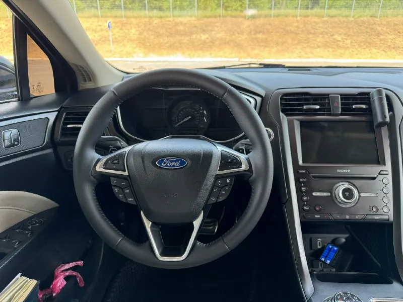 Продам ford fusion (north america) 2017г в комплектации titanium. я хозяин, на машину денег не жалел, все работает, машиной останетесь довольны. родной пробег 173 000 км двигатель 2.0 турбо на 245 л/с, работает отлично, без посторонних звуков. коробка автомат, без пинков и рывков. машина в отличном состоянии как и внешне так и технически. кондиционер заправлен, работает отлично! переоформление без проблем! машина находится в г. донецке, осмотр в любое время. цена 1 705 000р 💵 + торг реальному покупателю! +79495073003 📞 звоните: +7(949)5073003 - фотография - 7