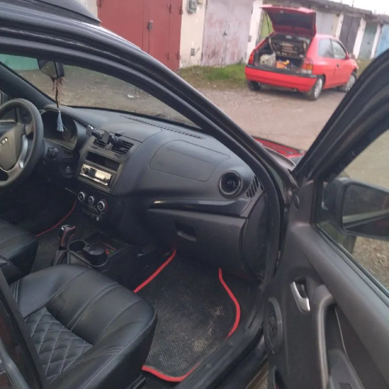 Продам авто калина 2 универсал( ваз 2194) 2014г. в хорошем состоянии. пробег-289 000км. коробка-механика. комплектация люкс-передние и задние стеклоподъёмники, подогрев лобового и заднего стекла, подогрев передних сидений, электрорегулировка боковых зеркал, светодиодные противотуманки, климат-контроль. вся обесшумлена в круговую. салон и сиденья обшиты эко-кожей темного цвета. обслужена полностью!(всё что делалось за время владения расскажу и покажу записи). машина делалась для себя! цена-450 000руб. торг с реальным покупателем. телефон для связи+7(949)737-84-30 алексей. 📞 звоните: +7(949)7378430 - фотография - 8