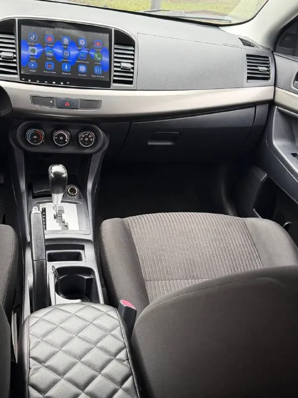 Mitsubishi ланцер х 2013 гв 1.6 обычный автомат не вариатор, авто в отличном состоянии, без жуков и коррозии, масло не ест не дымит коробка и ходовка на отлично, климат заправлен, два комплекта хорошей резины, цена 850₽ торг. макеевка. +79491777050 📲 tg: алекс 📞 звоните: +7(949)1777050 - фотография - 5