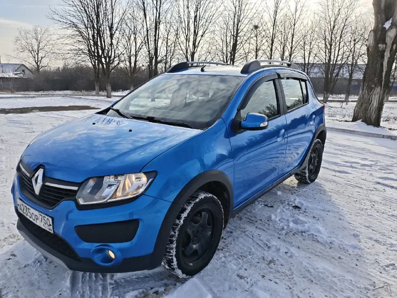 Renault sandero stepwey.2017г. пробег 170.000км. объём 1,6. механика. в нем имеется: стеклоподъёмник... - фотография