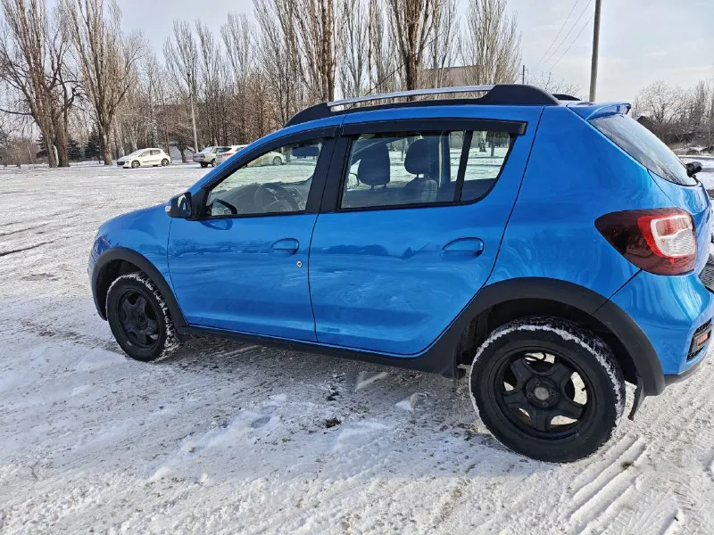 Renault sandero stepwey.2017г. пробег 170.000км. объём 1,6. механика. в нем имеется: стеклоподъёмник, подогрев сидений, круиз контроль, магнитола с блютузом и вайфай. кондёр. цена 690.000₽. г енакиево. +79494804929. 📲 tg: @mazarati02 📞 звоните: +7(949)4804929 - фотография - 3