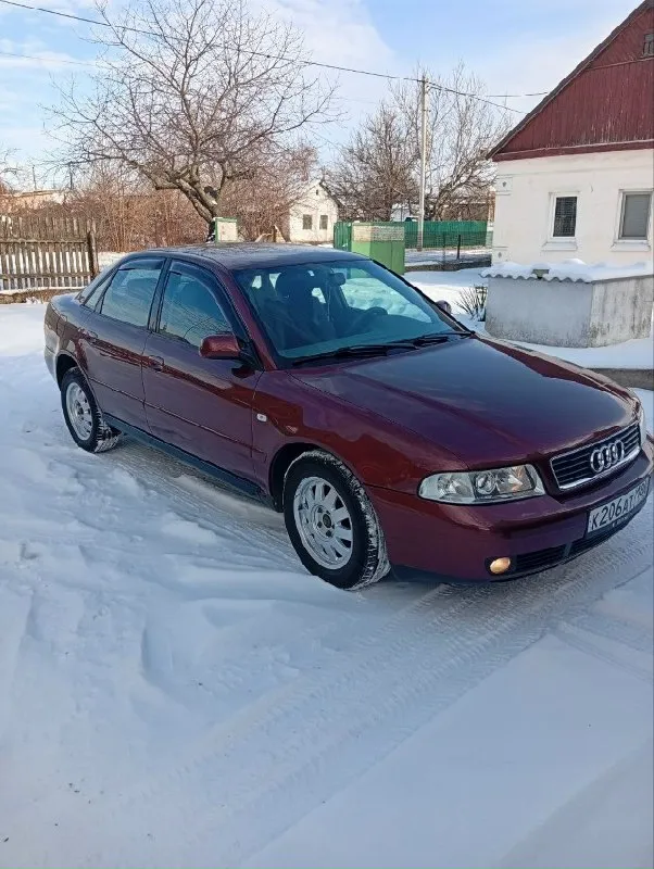 Audi а4 b5 2000 год выпуска 1.6 бензин пробег 227000 птс оригинал 1 хозяин машина пригнана из германии. в хорошем состоянии два комплекта резины 550 торг +7949 307 78 72 📞 звоните: +7(949)3077872 - фотография - 2