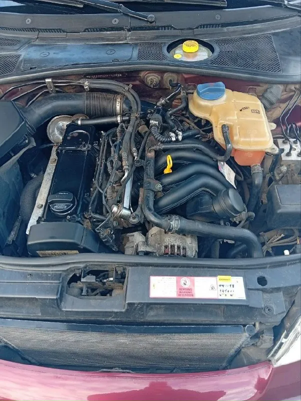 Audi а4 b5 2000 год выпуска 1.6 бензин пробег 227000 птс оригинал 1 хозяин машина пригнана из германии. в хорошем состоянии два комплекта резины 550 торг +7949 307 78 72 📞 звоните: +7(949)3077872 - фотография - 3