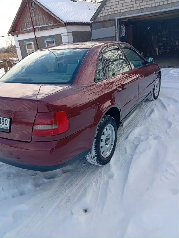 Audi а4 b5 2000 год выпуска 1.6 бензин пробег 227000 птс оригинал 1 хозяин машина пригнана из германии. в хорошем состоянии два комплекта резины 550 торг +7949 307 78 72 📞 звоните: +7(949)3077872 - фотография - 9
