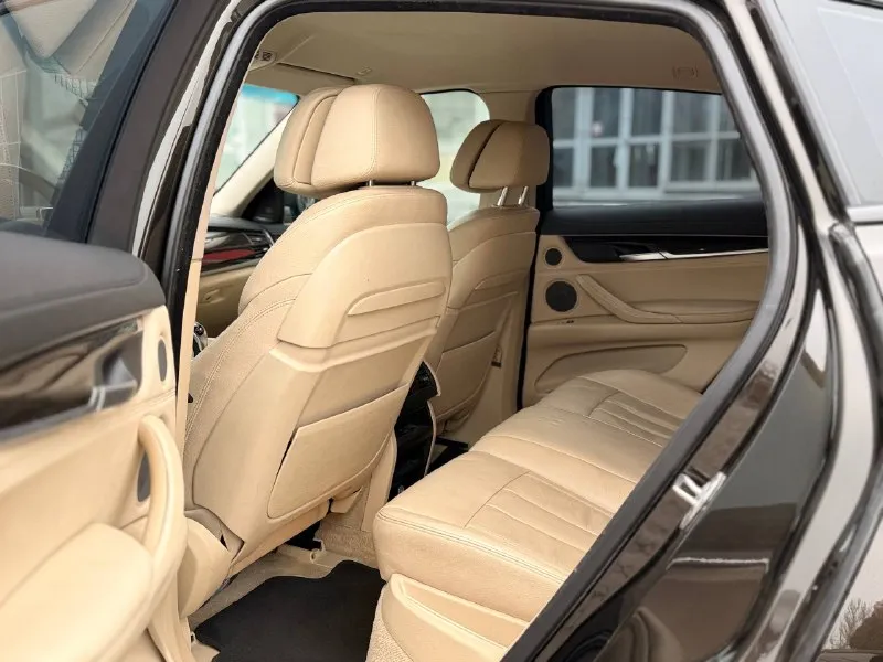 ✨ bmw x6 (f16) ⭐️ ключевые особенности: - ✅ год выпуска: 2017 - 🏎 тип кузова: кросс-купе - ⚙️ двигатель: 3.0-литровый бензин, 306 л. с. - 📊 расход топлива: 9.5 л/100 км (город) - 💨 трансмиссия: 8-ступенчатый автомат 🔥 премиальные опции: - 🎧 звук от harman kardon - 🔦 адаптивные фары - 👀 сенсорный экра. .. багажника ногой - 🌡 керамическая полировка кузова в родном окрасе 💯% 🤝 преимущества: - 🟢 юридически чистый - 🚗 полностью проверен - 🩴 возможен обмен, продажа в кредит 💰 стоимость: 3 450 000 руб. (торг возможен) ☎️ контакты: - 📞 +7 (949) 910-02-20, +7 (909) 408-88-98 - 📱 telegram, whatsapp - местоположение: донецк 📞 звоните: +7(949)9100220 - фотография - 6