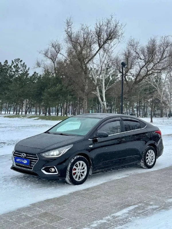 🇰🇵 hyundai solaris 💰цена: 1 220 000р 🏢город: мариуполь 📅год выпуска: 2017 🧾пробег: 151 934км. ⚙️двигатель: 1.6 ⛽топливо: бензин ⚙️кпп: механика 6 ст. 📞 телефон: +7-949-727-41-51 +7-949-551-91-52 +7-989-263-55-56 💾 описание: - фотография - 3