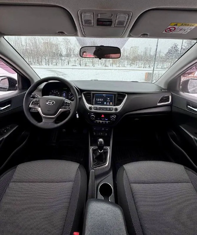 🇰🇵 hyundai solaris 💰цена: 1 220 000р 🏢город: мариуполь 📅год выпуска: 2017 🧾пробег: 151 934км. ⚙️двигатель: 1.6 ⛽топливо: бензин ⚙️кпп: механика 6 ст. 📞 телефон: +7-949-727-41-51 +7-949-551-91-52 +7-989-263-55-56 💾 описание: - фотография - 8