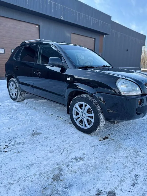 🔵 hyundai tucson, 2008 год выпуска. 🤑 цена: 870.000 рублей • объём двигателя: 2.0 л. • пробег: 155.0... - фотография