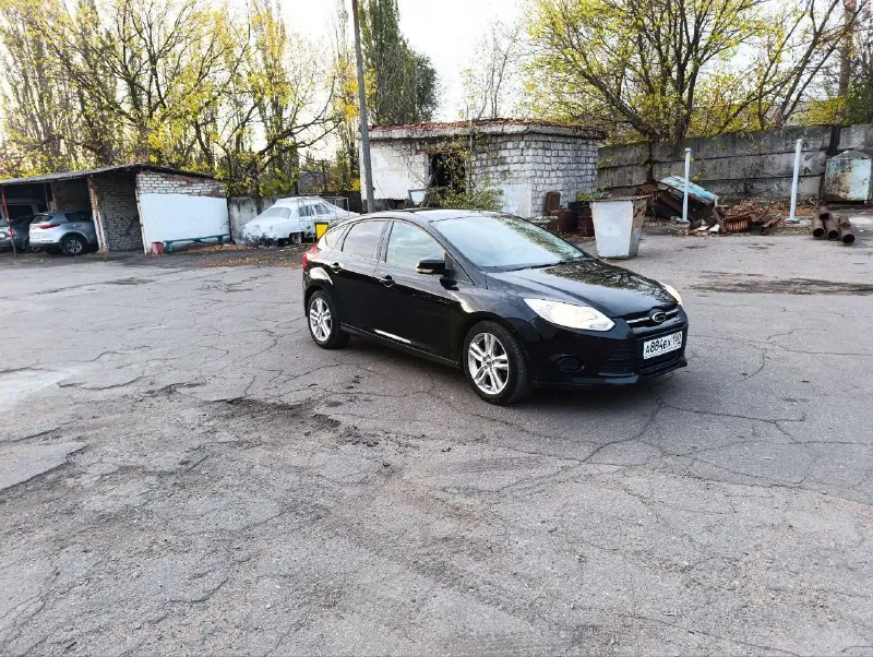 Продам ford focus 3, 2012 г. в., 1.6 газ/бензин, газ вписан в тех. паспорт, механика, пробег 220000. заменено ремни, ролики, помпа. кондиционер работает, ошибок нет. цена 630000, торг. г. снежное. +79494704740 - фотография - 3