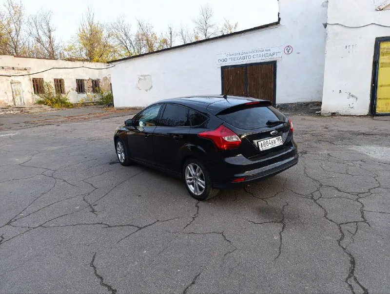 Продам ford focus 3, 2012 г. в., 1.6 газ/бензин, газ вписан в тех. паспорт, механика, пробег 220000. заменено ремни, ролики, помпа. кондиционер работает, ошибок нет. цена 630000, торг. г. снежное. +79494704740 - фотография - 4