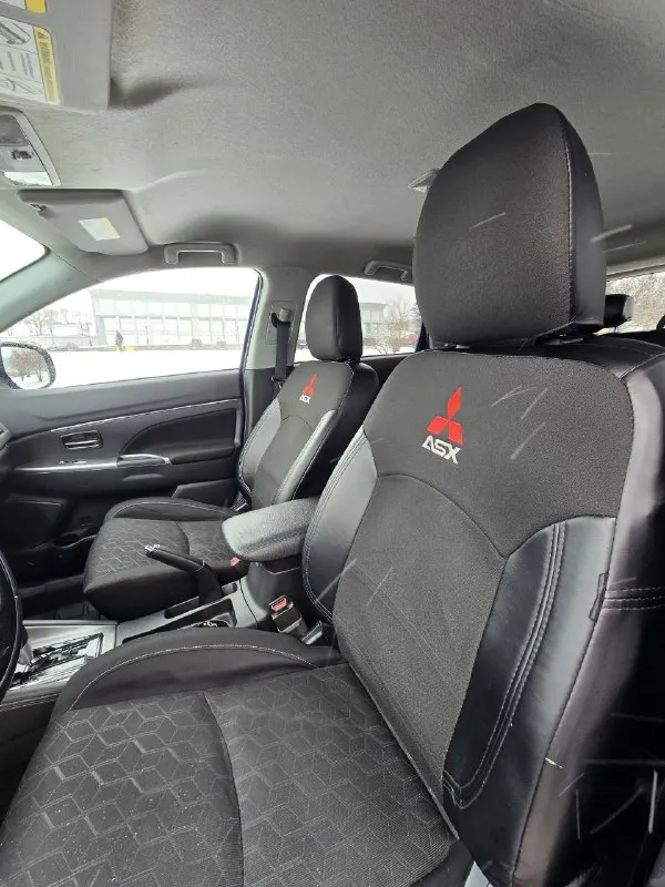 Продаю автомобиль mitsubishi outlander sport (американский аналог asx), 11. 2019 год. • ​внешний вид: насыщенный синий цвет, который отлично смотрится в любую погоду. состояние кузова — как на фото. • ​салон: ухоженный интерьер. в салоне установлена современная мультимедиа с большим экраном. • ​практичность: вместительный багажник задний ряд сидений легко складывается в ровный пол. • двигатель/кпп: атмосферный мотор 2.0 л (155 л. с.). работает идеально, масло менялось строго по регламенту. • привод: подключаемый полный привод. • трансмиссия: надежный вариатор (cvt) от компании jatco. работает плавно, без рывков. • ​техническое состояние:обслуживание проводилось вовремя. руль и органы управления не затерты, что подтверждает бережную эксплуатацию. • пробег: 160 000 км. автомобиль полностью обслужен и готов к любым проверкам. машина на ходу каждый день, вложений не требует. продажа от собственника. цена: 1800000 разумный торг возможен у капота +79493673496 📲 tg: @pxoenixdnr 📞 звоните: +7(949)3673496 - фотография - 4