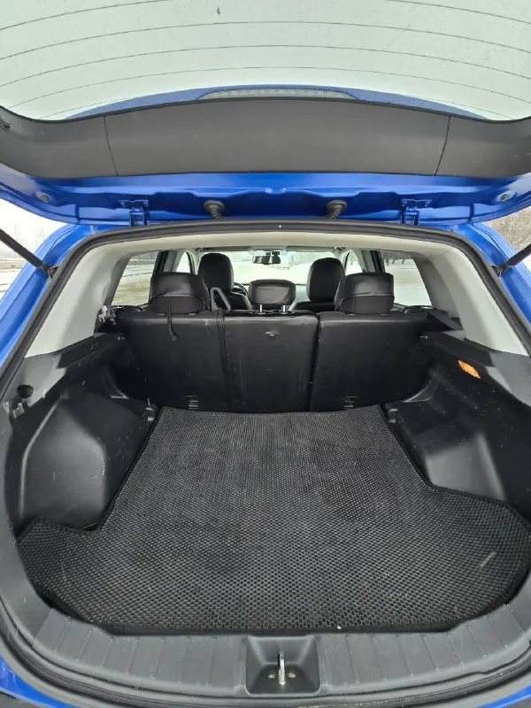 Продаю автомобиль mitsubishi outlander sport (американский аналог asx), 11. 2019 год. • ​внешний вид: насыщенный синий цвет, который отлично смотрится в любую погоду. состояние кузова — как на фото. • ​салон: ухоженный интерьер. в салоне установлена современная мультимедиа с большим экраном. • ​практичность: вместительный багажник задний ряд сидений легко складывается в ровный пол. • двигатель/кпп: атмосферный мотор 2.0 л (155 л. с.). работает идеально, масло менялось строго по регламенту. • привод: подключаемый полный привод. • трансмиссия: надежный вариатор (cvt) от компании jatco. работает плавно, без рывков. • ​техническое состояние:обслуживание проводилось вовремя. руль и органы управления не затерты, что подтверждает бережную эксплуатацию. • пробег: 160 000 км. автомобиль полностью обслужен и готов к любым проверкам. машина на ходу каждый день, вложений не требует. продажа от собственника. цена: 1800000 разумный торг возможен у капота +79493673496 📲 tg: @pxoenixdnr 📞 звоните: +7(949)3673496 - фотография - 5