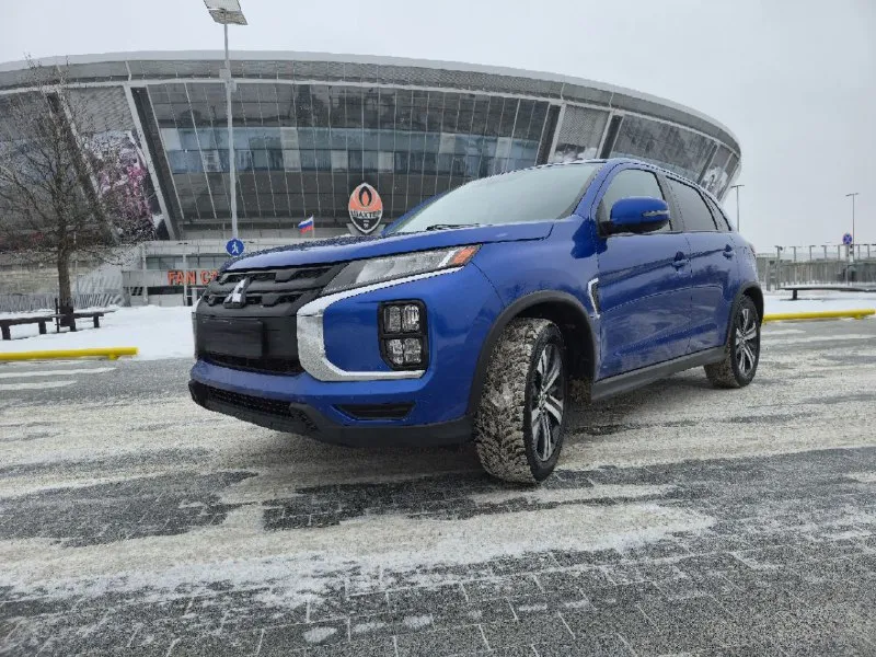 Продаю автомобиль mitsubishi outlander sport (американский аналог asx), 11. 2019 год. • ​внешний вид: насыщенный синий цвет, который отлично смотрится в любую погоду. состояние кузова — как на фото. • ​салон: ухоженный интерьер. в салоне установлена современная мультимедиа с большим экраном. • ​практичность: вместительный багажник задний ряд сидений легко складывается в ровный пол. • двигатель/кпп: атмосферный мотор 2.0 л (155 л. с.). работает идеально, масло менялось строго по регламенту. • привод: подключаемый полный привод. • трансмиссия: надежный вариатор (cvt) от компании jatco. работает плавно, без рывков. • ​техническое состояние:обслуживание проводилось вовремя. руль и органы управления не затерты, что подтверждает бережную эксплуатацию. • пробег: 160 000 км. автомобиль полностью обслужен и готов к любым проверкам. машина на ходу каждый день, вложений не требует. продажа от собственника. цена: 1800000 разумный торг возможен у капота +79493673496 📲 tg: @pxoenixdnr 📞 звоните: +7(949)3673496 - фотография - 6
