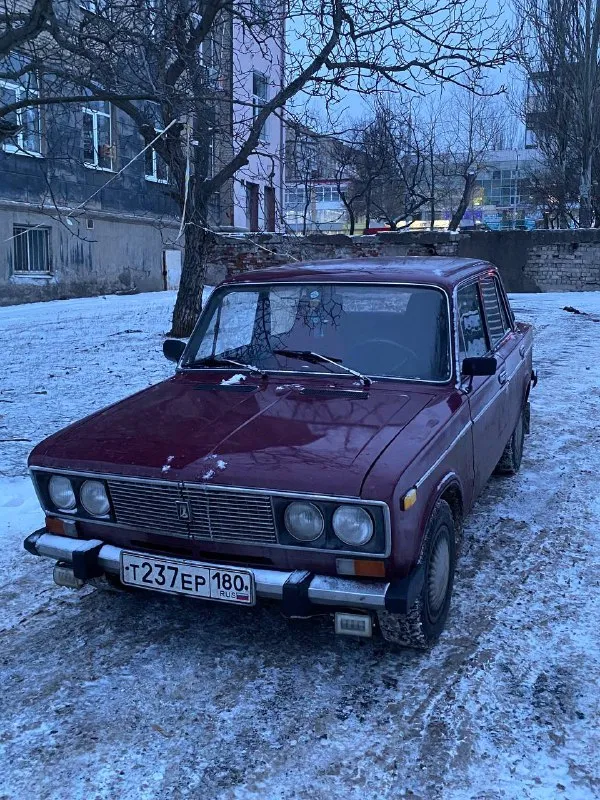 Продам ваз 2106. 2002 года выпуска. 1.6 работает отлично, коробка 5х ступка, все передачи втыкаются. ходовка целая, днище не гнилое. состояние кузова хорошее. электрика вся исправна. находится донецк калининский р-н. за остальной информацией обращаться по телефону +79494380907. цена 135 тыс рублей 📞 звоните: +7(949)4380907 - фотография - 2