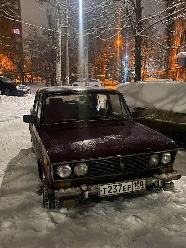 Продам ваз 2106. 2002 года выпуска. 1.6 работает отлично, коробка 5х ступка, все передачи втыкаются. ходовка целая, днище не гнилое. состояние кузова хорошее. электрика вся исправна. находится донецк калининский р-н. за остальной информацией обращаться по телефону +79494380907. цена 135 тыс рублей 📞 звоните: +7(949)4380907 - фотография - 5