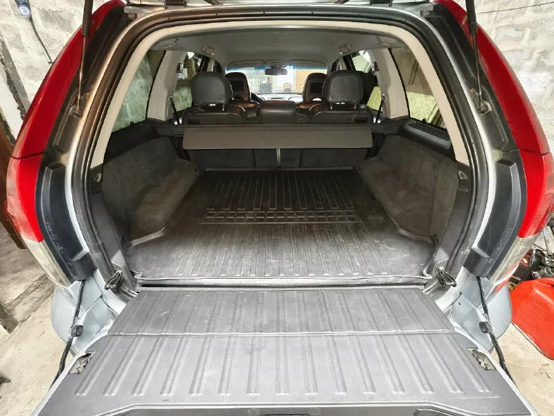 Продам volvo хс90, европейка, пригнана из германии. автомобиль в хорошем состоянии полностью обслужен и исправен, много по машине сделано (в частности заменена коробка на контрактную с пробегом 90тыс. км, заменены крестовины на кардане, убран и отшит сажевый фильтр и тд. ), обслуживалась на volvo сервисе (у них можно узнать всю историю ремонтов, некоторые заказ-наряды имеются на руках. хорошая комплектация, есть все кроме люка. лето 21, зима 18 колеса. езжу на машине каждый день. продаю неспеша, в связи с необходимостью приобрести микроавтобус. более подробно расскажу о машине желающим по телефону +7949-301-63-35. 📞 звоните: +7(949)3016335 - фотография - 7