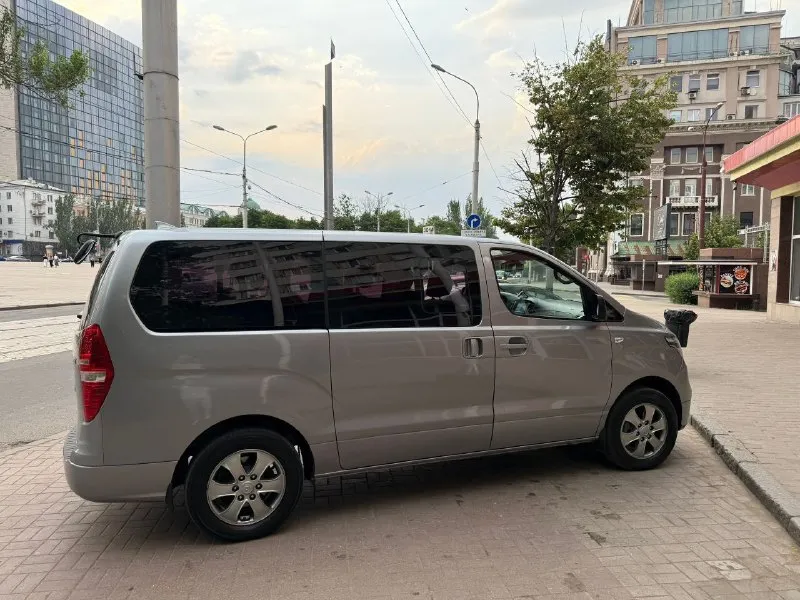 🔥 hyundai grand starex 2018 4wd 2.5л(175 л. с) категория b 8+1 в отличном состоянии! 2 ключа пробег... - фотография