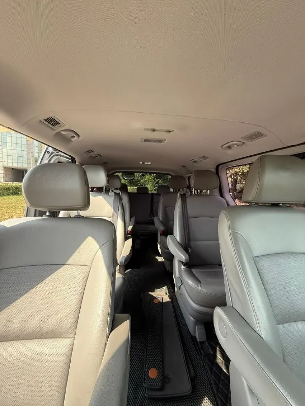 🔥 hyundai grand starex 2018 4wd 2.5л(175 л. с) категория b 8+1 в отличном состоянии! 2 ключа пробег 113.000,переодически выезжаю на нём 2 комплекта колес, третий всесезонка на докат во владении с января 2024,то по регламенту! топливный фильтр оригинал замена каждые 8.000 км мосты, раздатка, коробка обслужены своевременно 🫡 по ходовке проблем нет! прошел то (замена масла двс, частичная фильтра+новый насос гур)❗️ перед нг отшиты егр и вся экология на сервисе г. донецк я единственный владелец, осмотр центр донецка цена 3.450.000,торг будет +79495582283 📲 tg: @tyttopreklama 📞 звоните: +7(949)5582283 - фотография - 9