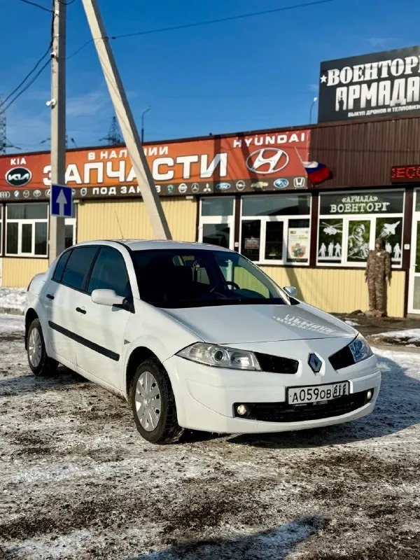 Продам renault megane 2007 год, мотор 1.6 бензин, мкпп. кондиционер, стеклоподъемники, линзованая оп... - фотография