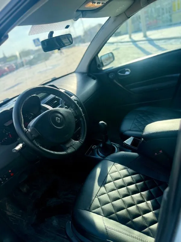 Продам renault megane 2007 год, мотор 1.6 бензин, мкпп. кондиционер, стеклоподъемники, линзованая оптика, полностью оцинкованный, шины зимние, магнитола. гнили и ржавчины нет, все работает, продажа с полным переоформлением. цена 480.000 рублей. звоните +79495196001. 📞 звоните: +7(949)5196001 - фотография - 7