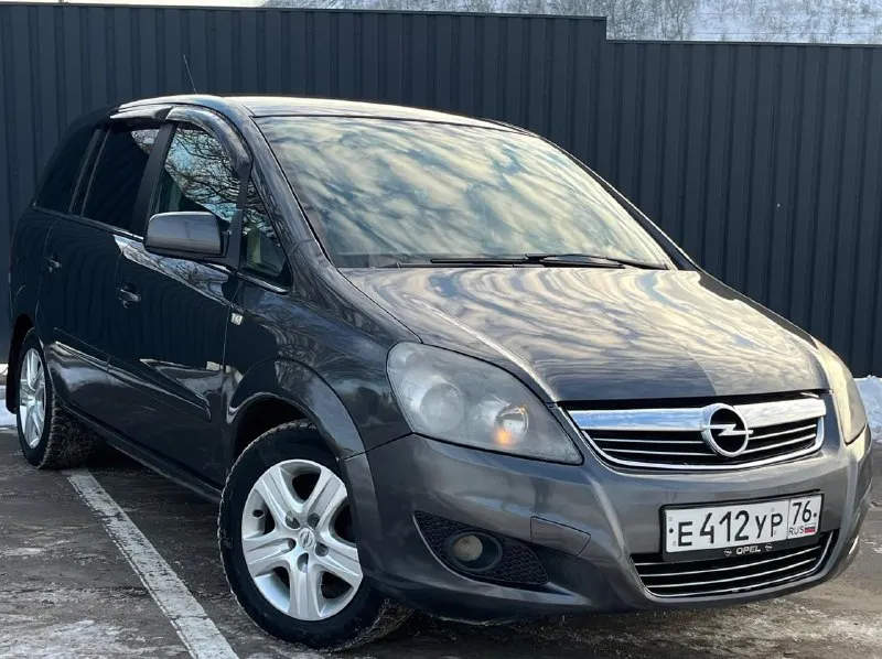 Продам opel zafira b 2010 год выпуска 1.8 механика/бензин 200.000т. родного пробега автомобиль в хор... - фотография