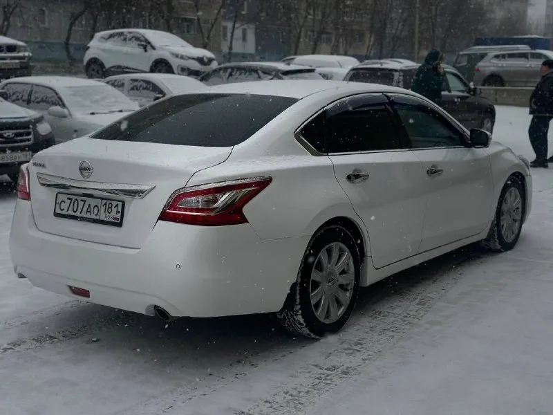 Nissan teana 2014 год надежный и комфортный бизнес-седан, полностью обслужен и не требует вложений. пробег: 309 000 км, 2.5 бензин, передний привод. то пройдено полностью, строго по регламенту, расхода масла нет, ходовка обслужена, ничего не стучит и не гремит, двигатель и коробка работают идеально, автомобиль ухожен, сел и поехал, кожаный салон, электрорегулировки сидений. подогрев руля, климат-контроль (2-зонный), камера заднего вида, круиз-контроль, бесключевой доступ / кнопка start-stop, мультимедийная система с большим экраном. премиальная аудиосистема, электроскладывание зеркал. датчики света и дождя, парктроники, литые диски, полный электропакет, 2 ключа. цена: 1 380 000 ₽ реальному покупателю — разумный торг у капота. +79591017858 📞 звоните: +7(959)1017858 - фотография - 3