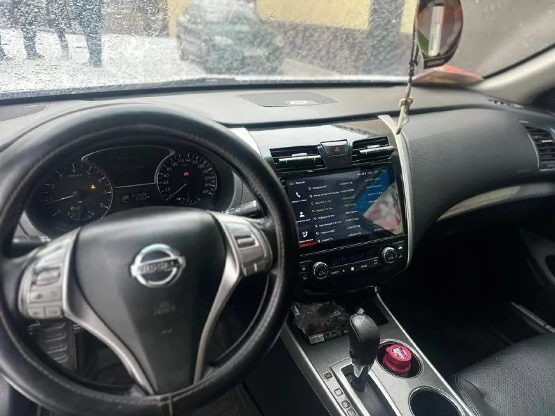 Nissan teana 2014 год надежный и комфортный бизнес-седан, полностью обслужен и не требует вложений. пробег: 309 000 км, 2.5 бензин, передний привод. то пройдено полностью, строго по регламенту, расхода масла нет, ходовка обслужена, ничего не стучит и не гремит, двигатель и коробка работают идеально, автомобиль ухожен, сел и поехал, кожаный салон, электрорегулировки сидений. подогрев руля, климат-контроль (2-зонный), камера заднего вида, круиз-контроль, бесключевой доступ / кнопка start-stop, мультимедийная система с большим экраном. премиальная аудиосистема, электроскладывание зеркал. датчики света и дождя, парктроники, литые диски, полный электропакет, 2 ключа. цена: 1 380 000 ₽ реальному покупателю — разумный торг у капота. +79591017858 📞 звоните: +7(959)1017858 - фотография - 4