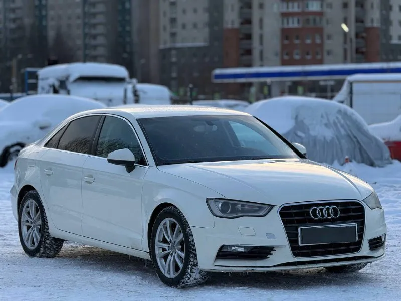 Audi a3 1.4amt 2013г. в 1 480 000 р. отличное состояние 💥 2 владельца 188 000 пробег вся в родной краске шикарный кузов хорошая комплектация по кузову: полностью родная краска! выглядит отлично! пару мелких сколов! по технике: никаких ошибок по мотору и коробке! акпп без пинков! едет приятно! по салону: чистая и опрятная! ✅комплектация: монитор, кожаный мультируль, климат, автохолд, электро ручник, подогревы сидений, линзы, 4эсп, эл. регулировка зеркал! +7 (949) 843-81-81 - фотография - 3