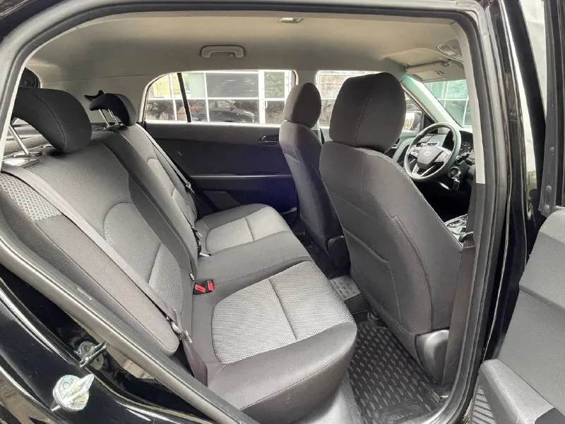 +79495236393 всем доброго времени суток в продаже в городе донецке hyundai greta 1.6 бензин 123 л. с. коробка автомат айсин 6 ступенчатый 2017 год зелёная автотека один хозяин пробег 132 тыс км родной оригинальный проверенный пробег! каждая деталь кузова в родной краске ! нечего не крашено вся в оригинале вся в родной краске! машина без единого технического вложения ! вся полностью от и до обслужена ! два комплекта резины зима и лето два ключа сервизные книги, двигатель и коробка работают просто идеально на 5+ ходовая вообще супер просто булочка ) днище идеал ! машина стояла в отопительном гараже, кузов в идеальном состоянии, салон в идеальном состоянии машина очень ухоженная была бережная эксплуатация, кондиционер рабочий, подогревы сидений подогревы зеркал, камера заднего вида, громкая связь сенсорный монитор блютуз акустика, документы в полном порядке машина на учёте цена 1 660 000 руб торг +79495236393 📞 звоните: +7(949)5236393 - фотография - 7