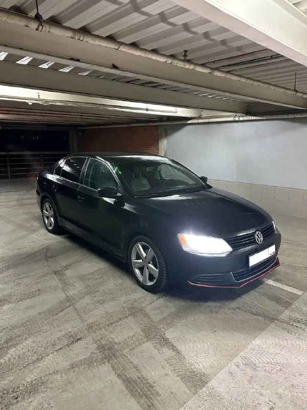 Продам: volkswagen jetta 2.0 топливо: бензин год выпуска: 2012 (американка) тип кпп: автомат (aisin)... - фотография