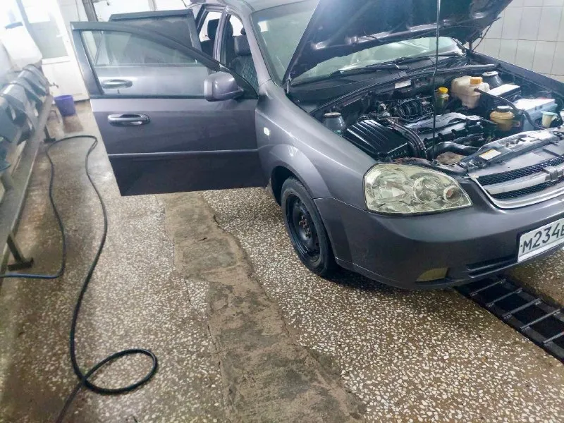 Продам chevrolet lacetti 2011 года пробег 170.250 ( растет) по кузову есть не большой нюанс, но не критично не троит, не дымит, едет бодро подробнее расскажу по телефону +7 (949) 342-91-48 находится в енакиево цена 460.000 +торг. 📞 звоните: +7(949)3429148 - фотография - 2