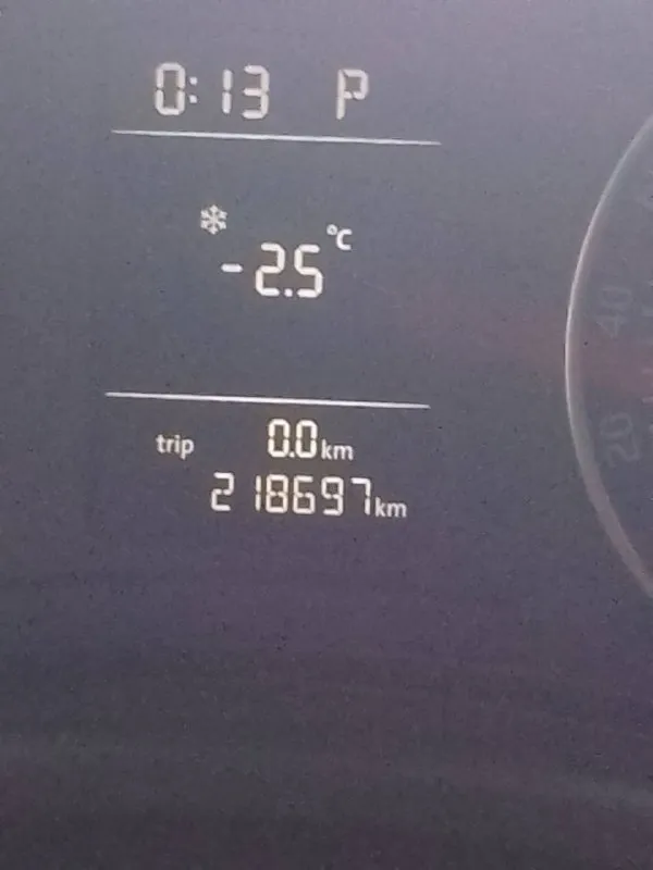 Срочно skoda octavia a5 2011 года пробег 218.000 коробка автомат все вопросы по номеру телефона +7 949 325-58-17 игорь цена 740.000 📞 звоните: +7(949)3255817 - фотография - 9