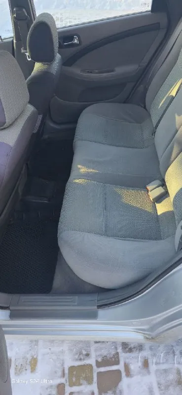 Продам. красивый, надежный, вместительный chevrolet lacetti. год выпуска 2009, пробег 206000 км. родной не скручен не смотан подтверждённый любые проверки с вашей стороны приветствуются мкпп 5-ступенчатая механика. г. донецк. тел. +79494491943. если не дозвонились, на этом номере есть telegram. авто в хорошем. состояние как внешнее, так и техническое без гнили, коррозии и ржавчины. остекление заводское, в том числе и лобовое, в дтп не участвовала, в родном окрасе (только косметика). все швы и герметики заводские. не одна деталь не один болтик не крутился, техническое состояние без нареканий. подвеска обслужена. масла фильтра все жидкости заменены. мотор работает как швейцарские часы. салон целый чистый и опрятный комплектация: полный электропакет. кондиционер (холодит как сумасшедший), abs, srs airbag гидроусилитель руля электроподъемники всех стекол с давотчиками электрозеркала с подогревом led-противотуманки корректор фар центральный замок сигнализацыя sheriff с обратной связью г. донецк цена 550.000 торг - фотография - 8