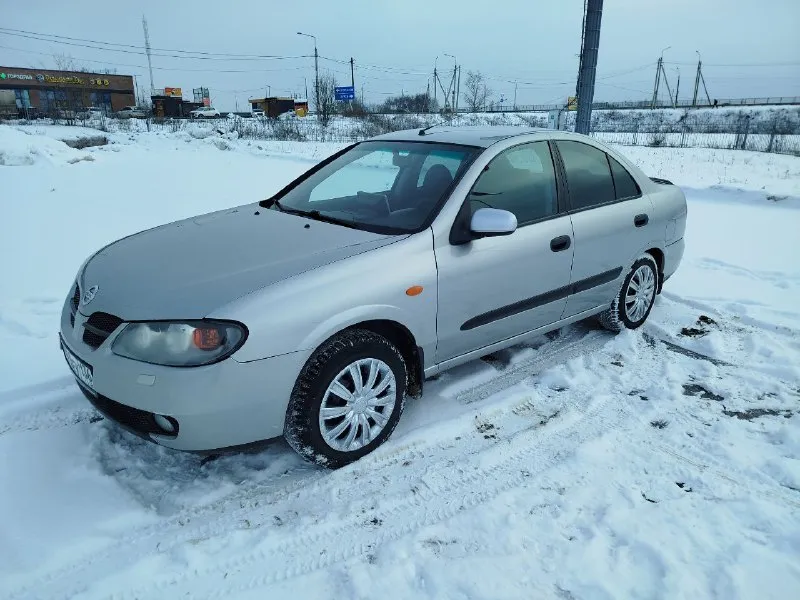 Продам nissan almera, 2005 гв, двс -1,5л бензин, кпп-механика, пробег 225000км. авто в отличном техническом и внешнем состоянии. кузов ровный, крепкий, оцинкованный, без дтп, гнили, рыжиков, вздутий и т. д. нет не единого намека на ржавчину. салон нигде не затерт, не порван, чистый и опрятный. технически полностью все исправно и обслужено. мотор не дымит, не троит, работает ровно, тянет отлично. ошибок никаких нет. подвеска без посторонних звуков. в моторном отсеке все сухо, нигде ничего не течет и не капает. в комплектации есть все необходимое для комфортной эксплуатации: abs, airbag, птф, эсп, эл регулировка зеркал, подогрев зеркал/сидений, кондиционер (заправлен/обслужен), сигнализация с обратной связью, магнитола с usb, парктроник, омыватель фар, и т. д. все опции исправно работают. хорошая шипованная зимняя резина. юридически все чисто, без штрафов, ограничений и прочего. тех осмотр пройден, диагностическая карта в наличии. цена 450 тыс руб. донецк, +79493817489 - фотография - 2